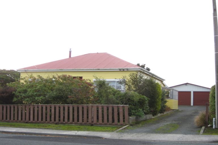 Photo of property in 25 Saint Albans Street, Kaitangata, 9210