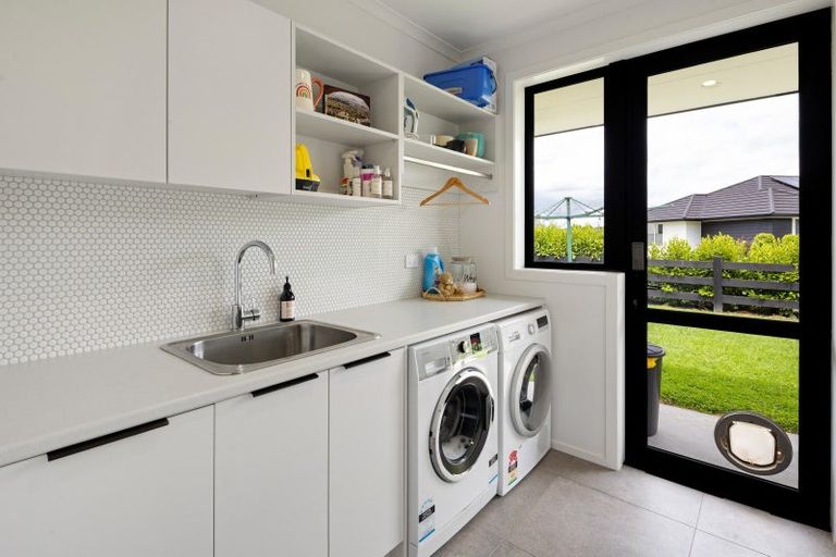 Photo of property in 7 Moemoea Place, Cambridge, 3434