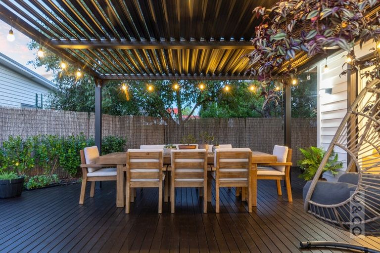 Photo of property in 1 Duchess Way, Riverhead, 0820