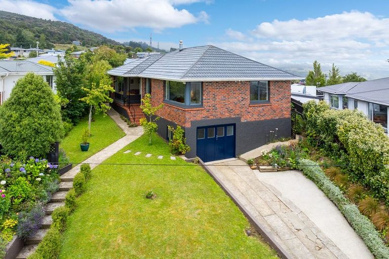 Photo of property in 19 Salmond Street, Halfway Bush, Dunedin, 9010