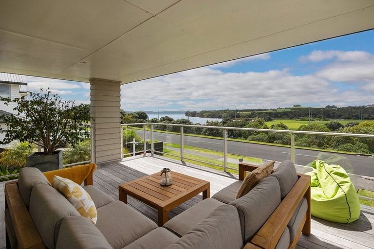 Photo of property in 40 Weatherly Drive, Beachlands, Auckland, 2018