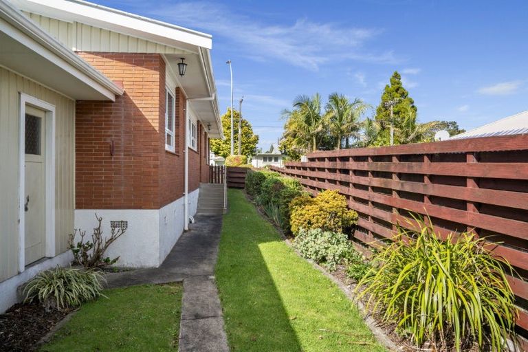 Photo of property in 384 Otumoetai Road, Otumoetai, Tauranga, 3110