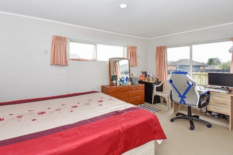 Photo of property in 18 Elderberry Road, Burswood, Auckland, 2013