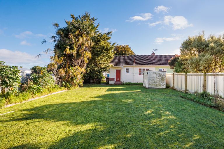 Photo of property in 200 College Street, West End, Palmerston North, 4412