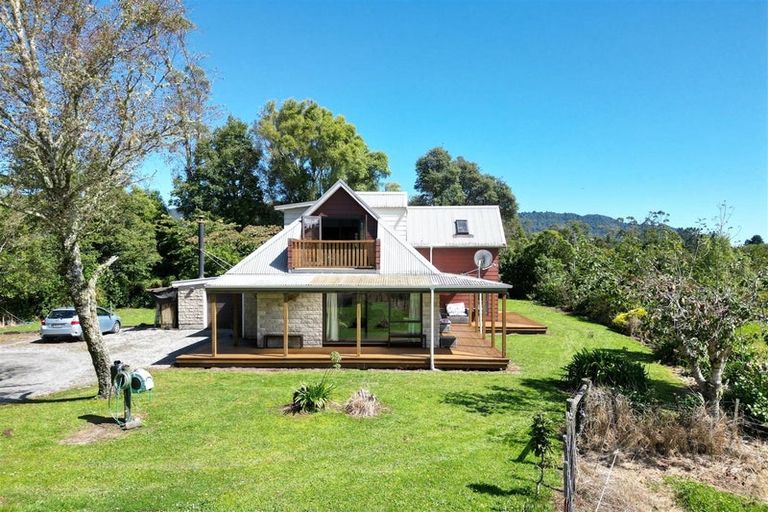 Photo of property in 184 Golf Links Road, Kaiata, Greymouth, 7805