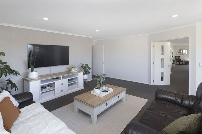 Photo of property in 16 Teagarden Close, Mairehau, Christchurch, 8052