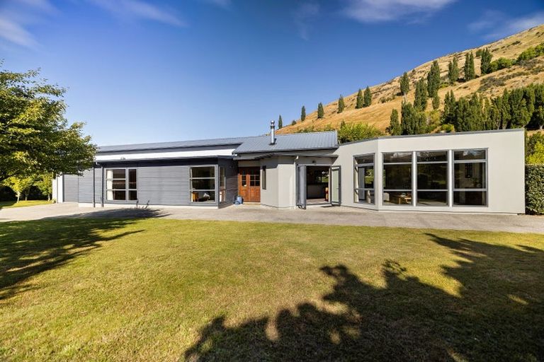 Photo of property in 29 Ferry Hill Drive, Lower Shotover, Queenstown, 9371