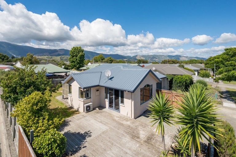 Photo of property in 16 Allport Place, Stoke, Nelson, 7011