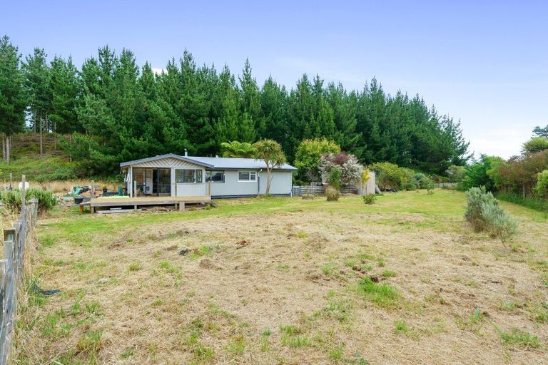 Photo of property in 577 Waikawa Beach Road, Waikawa Beach, Levin, 5573