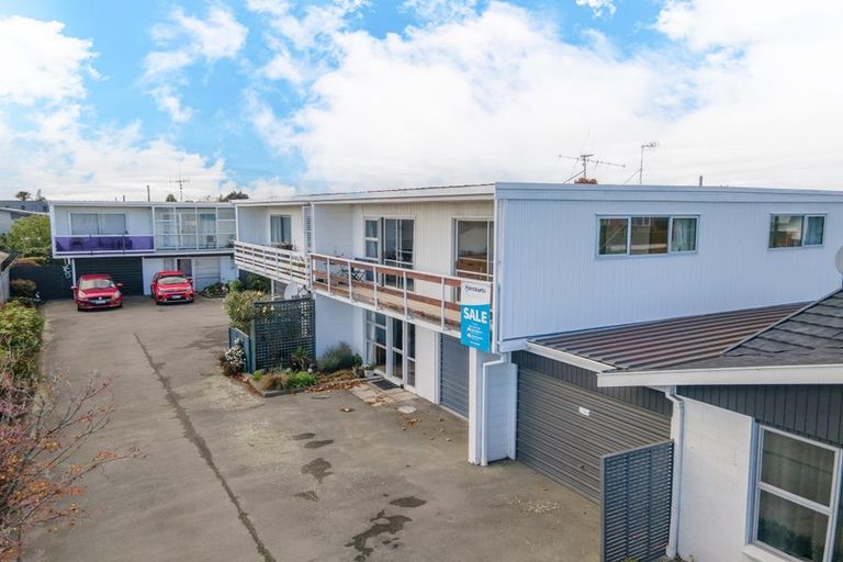 Photo of property in 2/95 Avenue Road, West End, Timaru, 7910