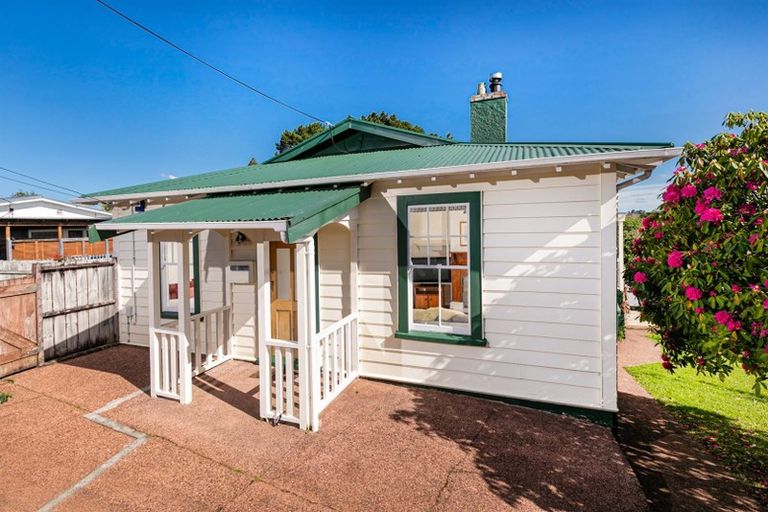 Photo of property in 1/47 Newington Road, Henderson, Auckland, 0612