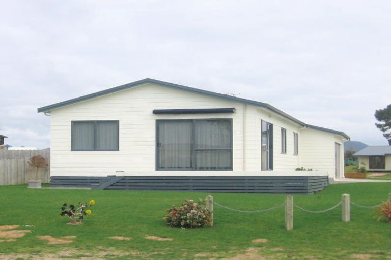 Photo of property in 101 Kauri Crescent, Matarangi, Whitianga, 3592
