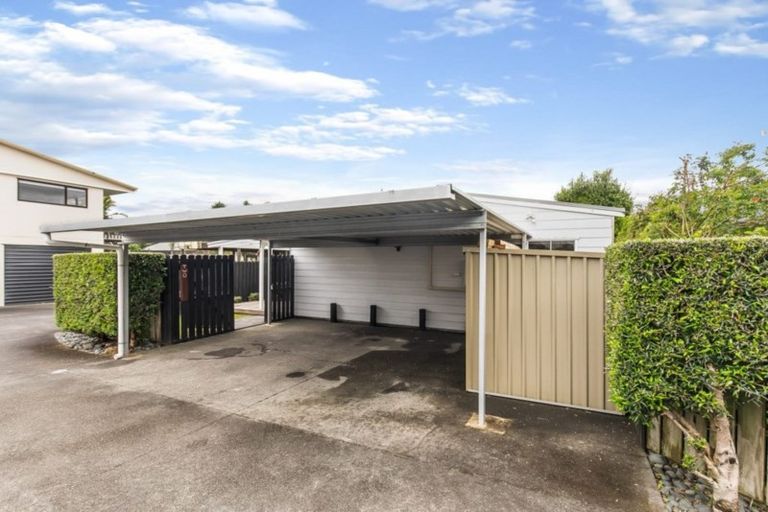 Photo of property in 2/69 Bay Street, Red Beach, 0932
