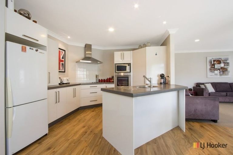 Photo of property in 14 Reo Crescent, Waihi Beach, 3611