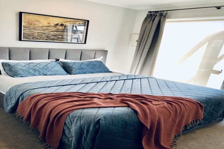 Photo of property in 47 Glidepath Road, Hobsonville, Auckland, 0616