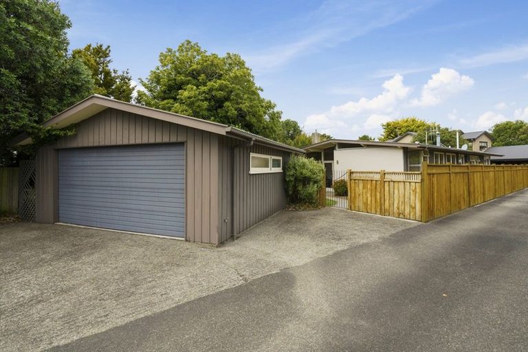 Photo of property in 8 Woodstock Place, Hokowhitu, Palmerston North, 4410