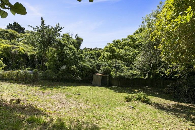 Photo of property in 138 Miromiro Road, Normandale, Lower Hutt, 5010