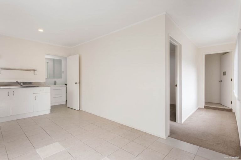 Photo of property in 54 Edgeworth Road, Glenfield, Auckland, 0629