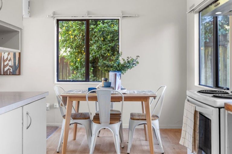 Photo of property in 14a Pokapu Place, Bethlehem, Tauranga, 3110