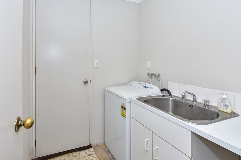 Photo of property in 18 Elderberry Road, Burswood, Auckland, 2013