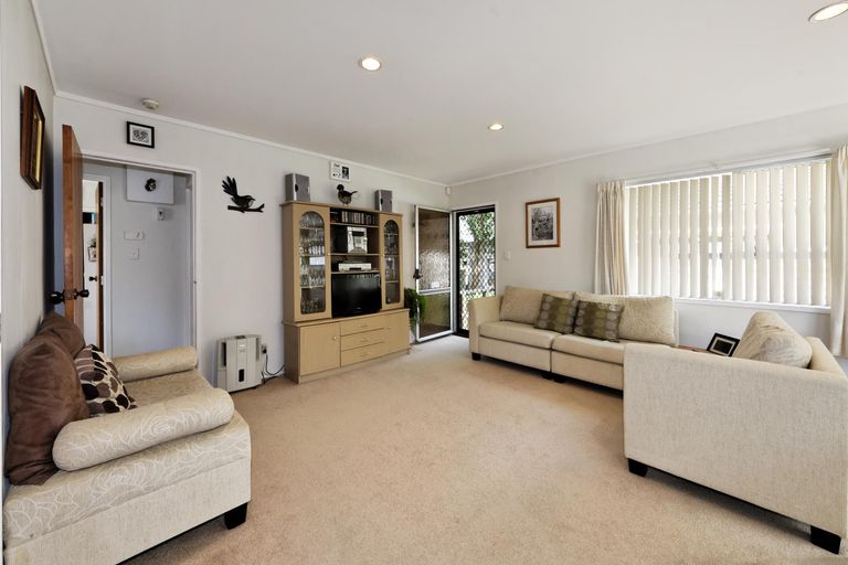 Photo of property in 1/57 Margan Avenue, New Lynn, Auckland, 0600