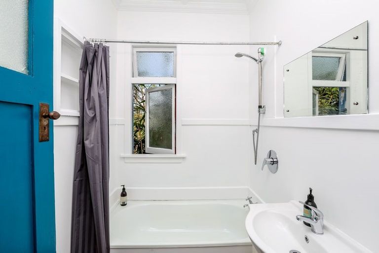 Photo of property in 234 Frankley Road, Frankleigh Park, New Plymouth, 4310