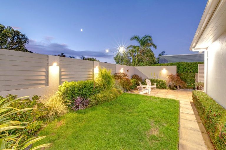 Photo of property in 39 Grand Drive, Orewa, 0931