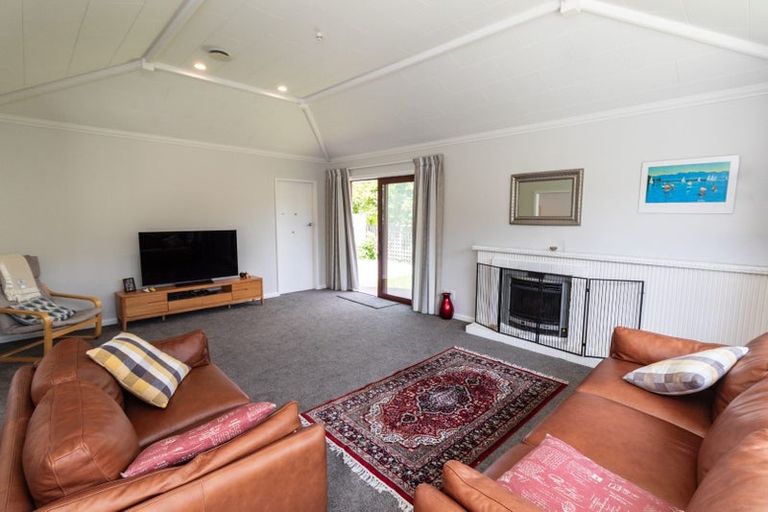 Photo of property in 23a Parkvale Road, Karori, Wellington, 6012