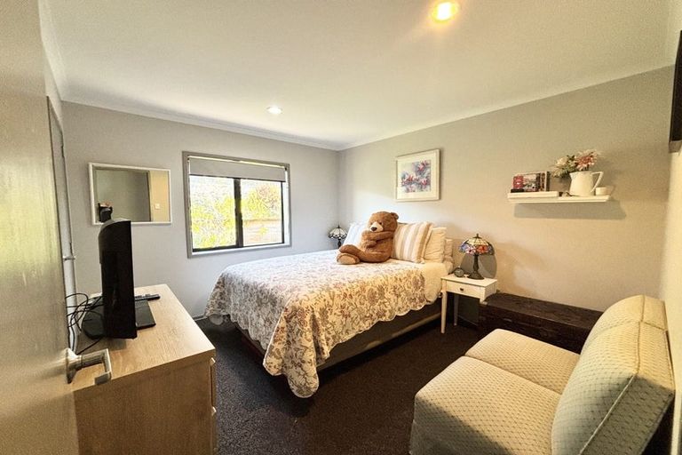 Photo of property in 35 Percy Kinsman Crescent, Riverstone Terraces, Upper Hutt, 5018