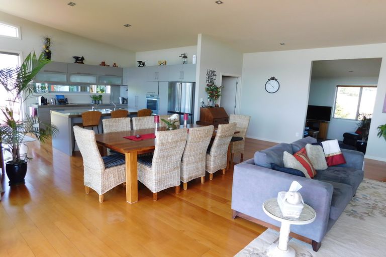 Photo of property in 17 Rarere Terrace, Kerikeri, 0230