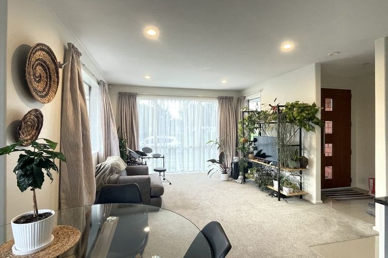 Photo of property in 38 Lansdowne Way, Rolleston, 7615