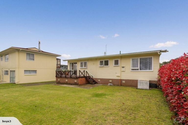Photo of property in 9 Captain Cook Road, Cooks Beach, Whitianga, 3591