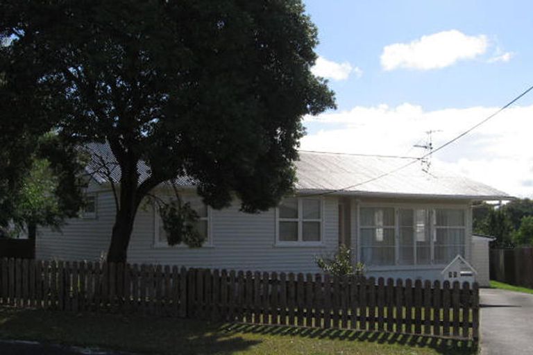 Photo of property in 35 Barrys Road, Glendene, Auckland, 0602