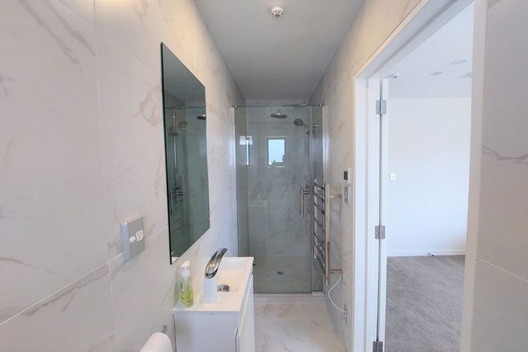 Photo of property in 7 Lilac Lane, Oteha, Auckland, 0632