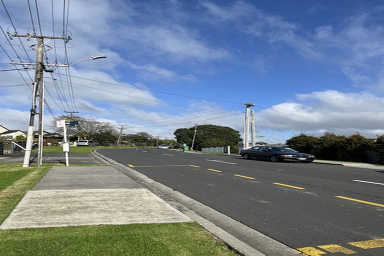 Photo of property in 15 View Road, Shelly Park, Auckland, 2014