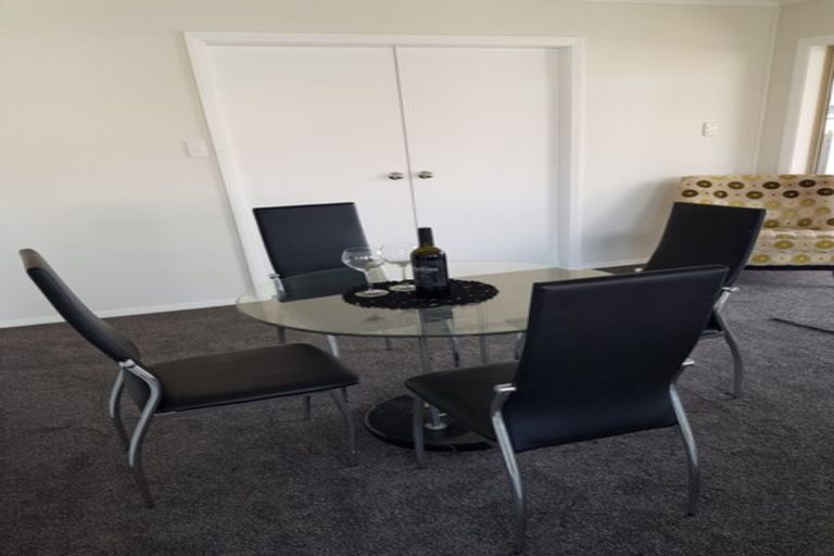 Photo of property in 60 Heath Street, St Andrews, Hamilton, 3200