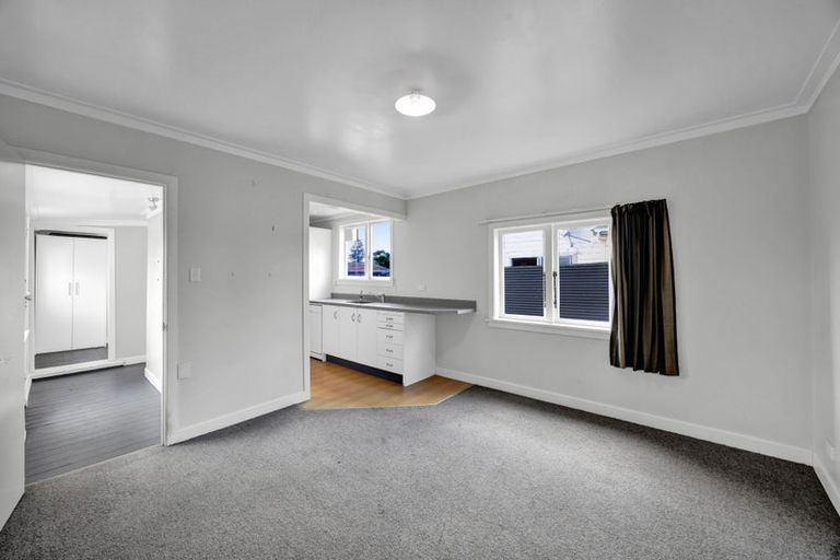 Photo of property in 10 Erin Street, Hawera, 4610