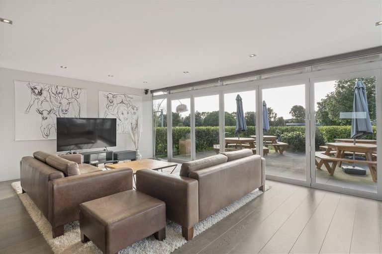 Photo of property in 209 Karaka Nth Road, Karaka, Papakura, 2580