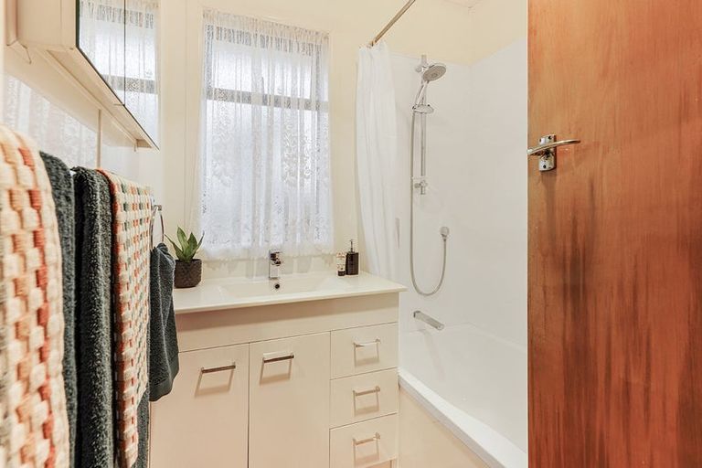 Photo of property in 101 Mount View Road, Melville, Hamilton, 3206