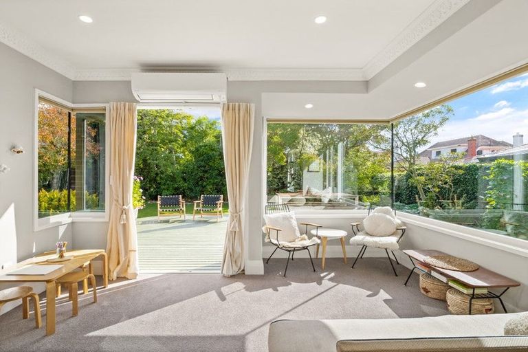 Photo of property in 10 Sandringham Street, Saint Clair, Dunedin, 9012