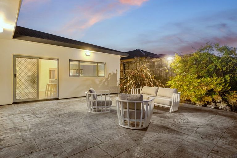 Photo of property in 3 Barque Crescent, Whitby, Porirua, 5024