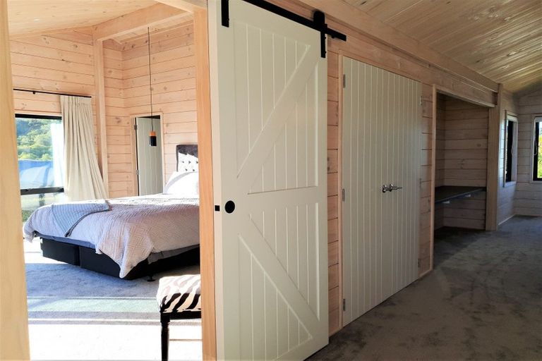 Photo of property in 4 Grand Vista Lane, Kinloch, Taupo, 3377