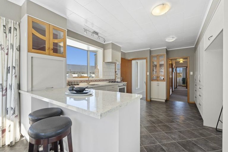 Photo of property in 15 Clifton Drive, Waitara, 4320