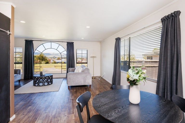 Photo of property in 92 Parnell Heights, Kelvin Grove, Palmerston North, 4414