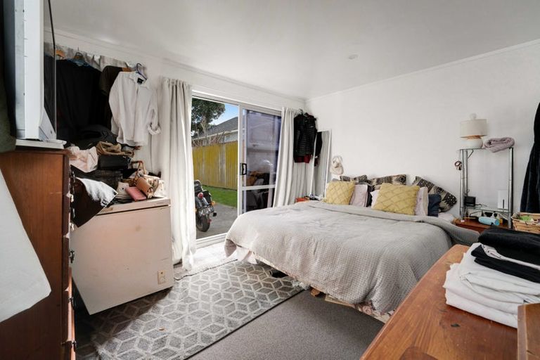 Photo of property in 3 Shepherds Road, Papakura, 2110