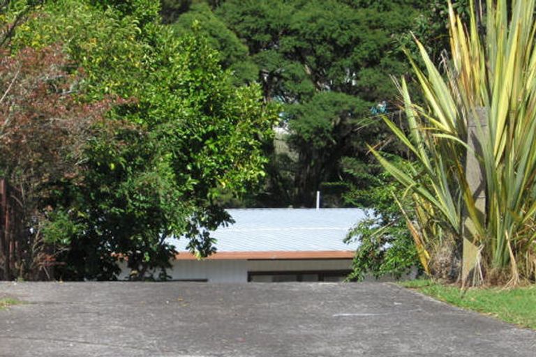 Photo of property in 2/15 Valron Road, Te Atatu South, Auckland, 0602