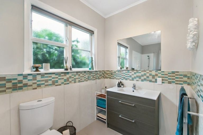 Photo of property in 53 Kurahaupo Street, Orakei, Auckland, 1071