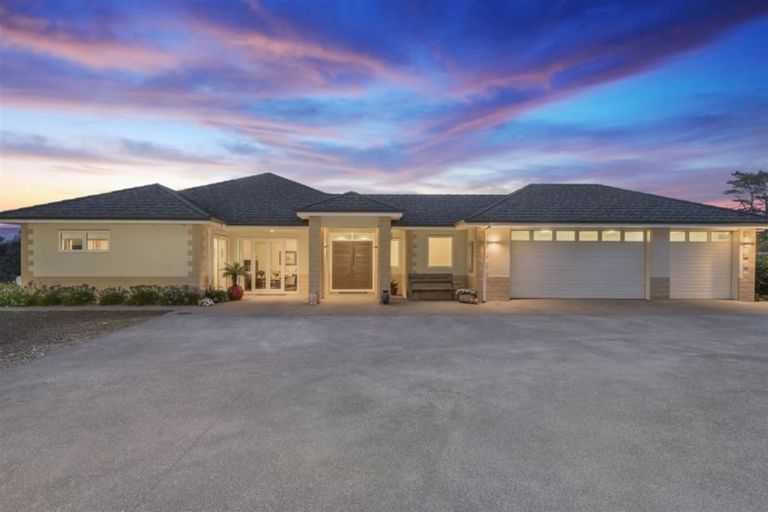 Photo of property in 94c Pomona Road, Kumeu, 0891