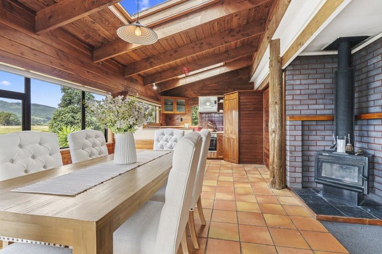 Photo of property in 12 Kaitake Place, Oakura, 4314