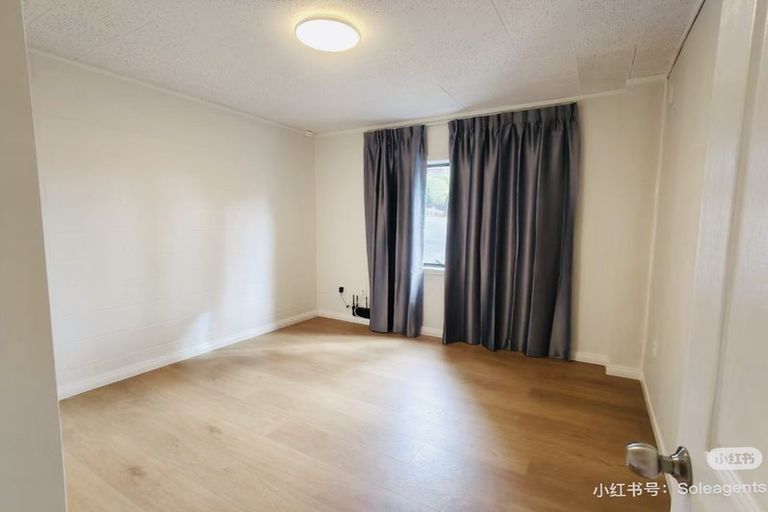 Photo of property in 8 Widmore Drive, Massey, Auckland, 0614